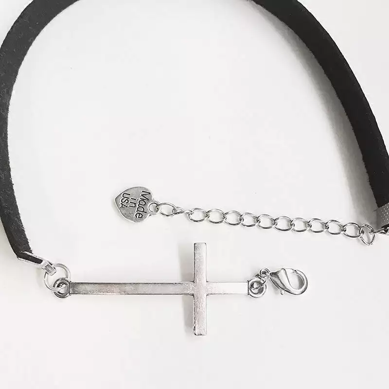 GOTHIC DARK STYLE CROSS CHOKER