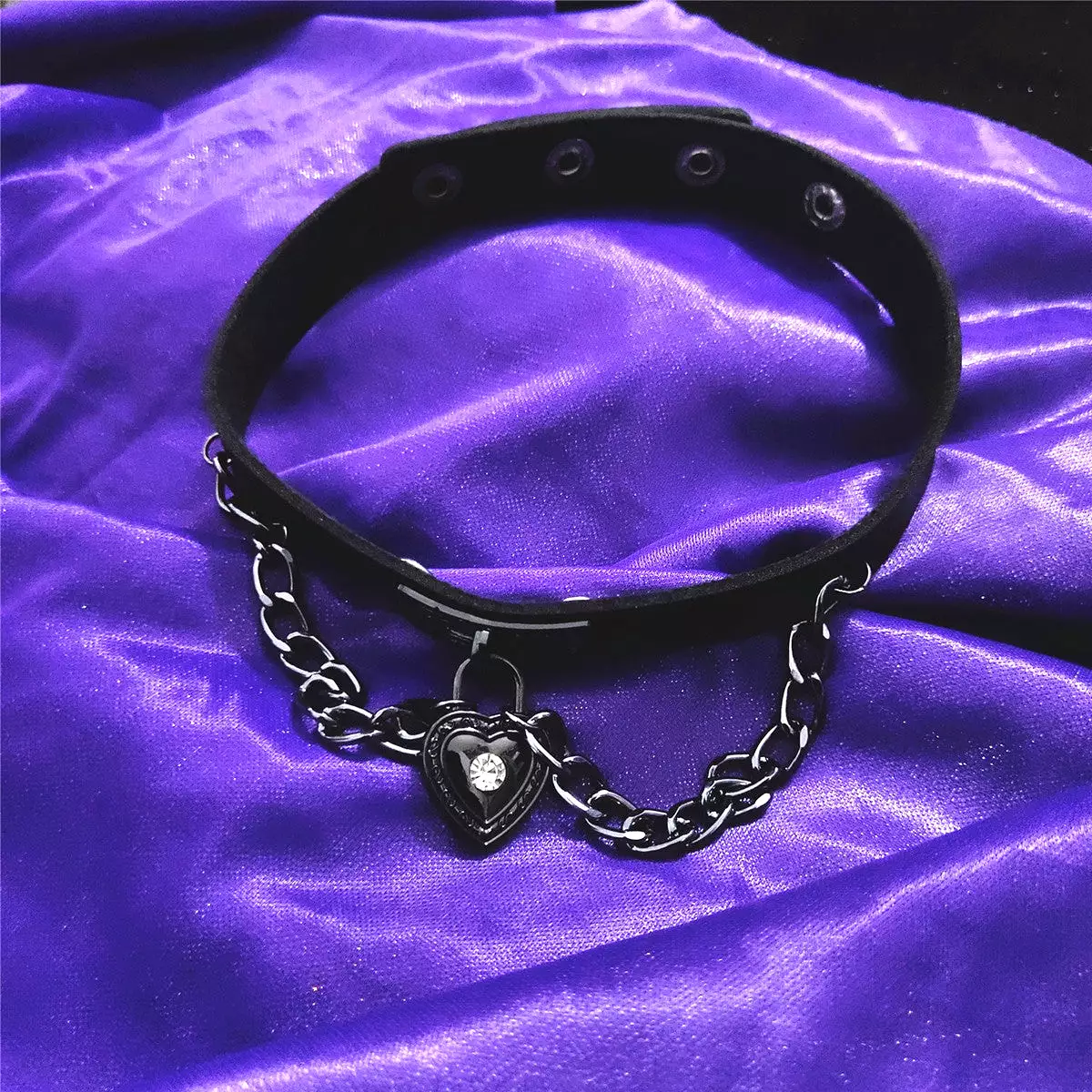 INS FASHION BLACK HEART CHOKER BY60411