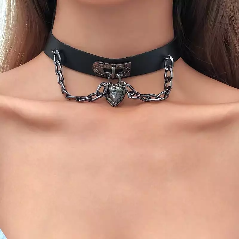 “LOVE” CHOKER BY13022