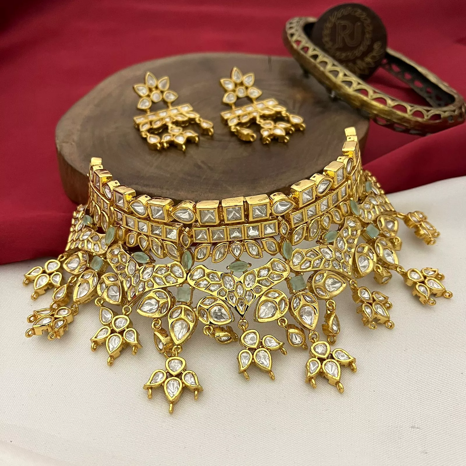 Simran ,Kundan  Gold finish Choker  necklace set for women -JAY001NSJ